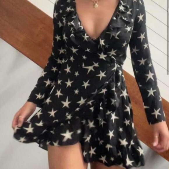 RÉALISATION PAR The Alexandra Star Struck Ruffle Stars Wrap Dress S - Picture 2 of 9